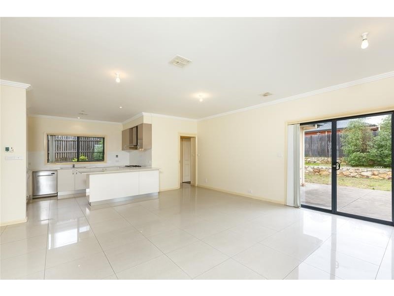 27 Linke Crescent, Bruce ACT 2617