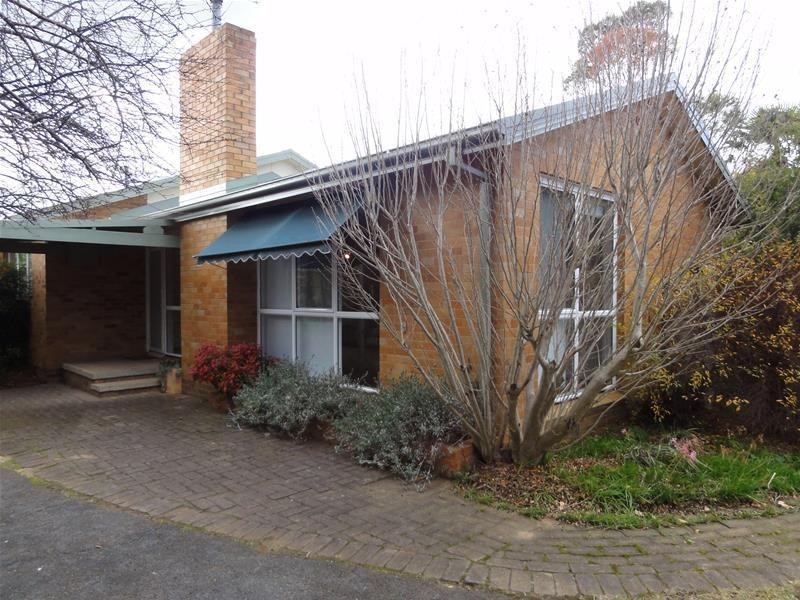 6 Bates Street, Dickson ACT 2602