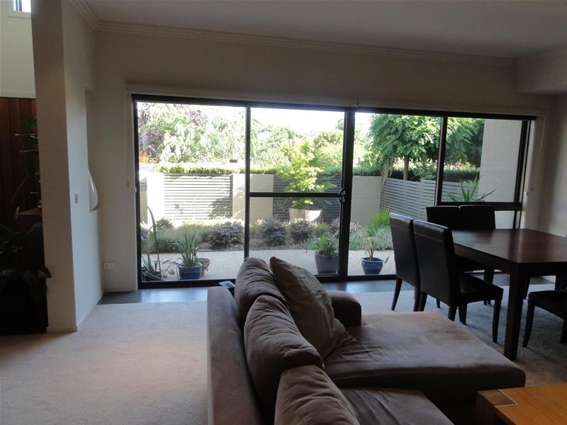 25 Keira Street, Narrabundah ACT 2604