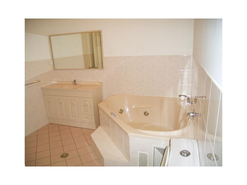 16b Towns Crescent, Turner ACT 2612