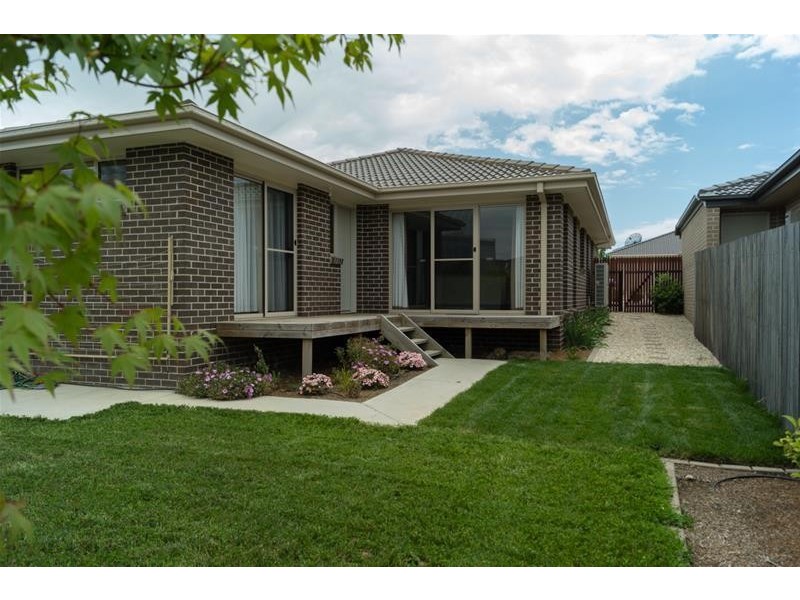 22 Charles Perkins Circuit, Bonner ACT 2914