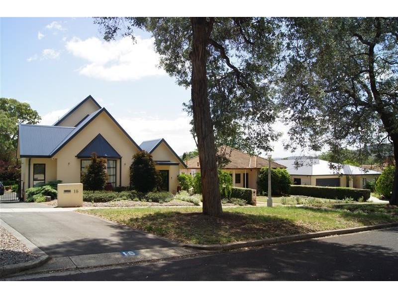 16 Syme Crescent, O’connor ACT 2602