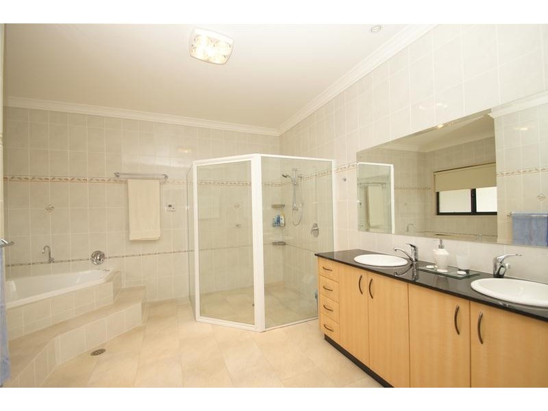 28 Beacon Place, Googong NSW 2620