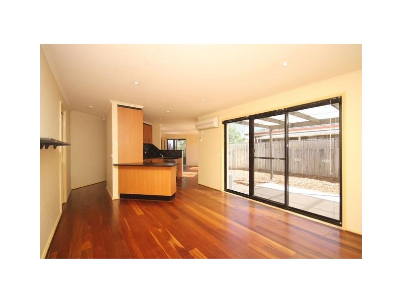1/7 Cato Place, Dunlop ACT 2615