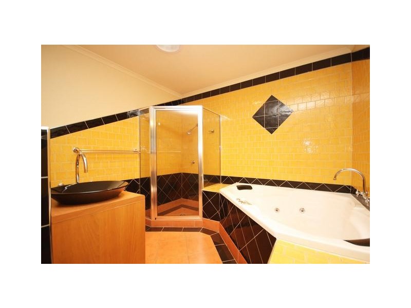 1/7 Cato Place, Dunlop ACT 2615