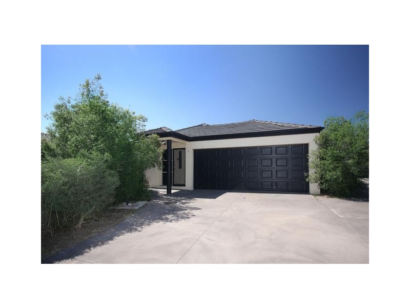 1/7 Cato Place, Dunlop ACT 2615