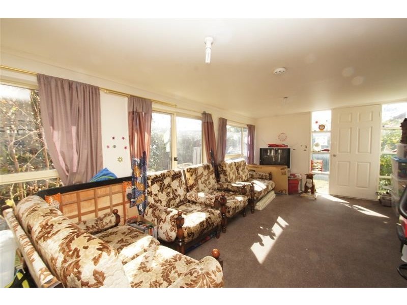 18 Marlee  Place, Narrabundah ACT 2604