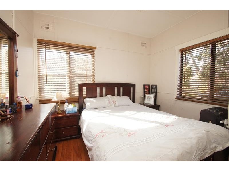 18 Marlee  Place, Narrabundah ACT 2604