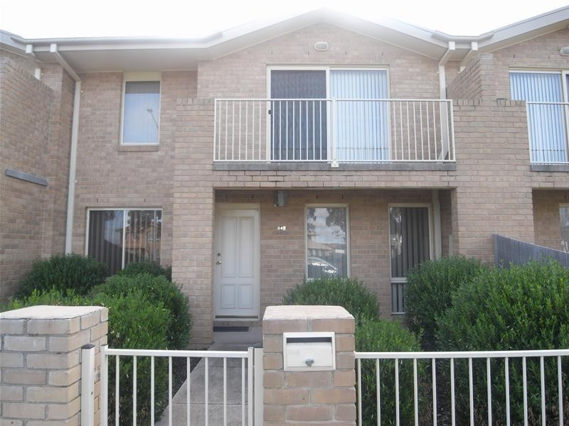 347 Anthony Rolfe Avenue, Gungahlin ACT 2912