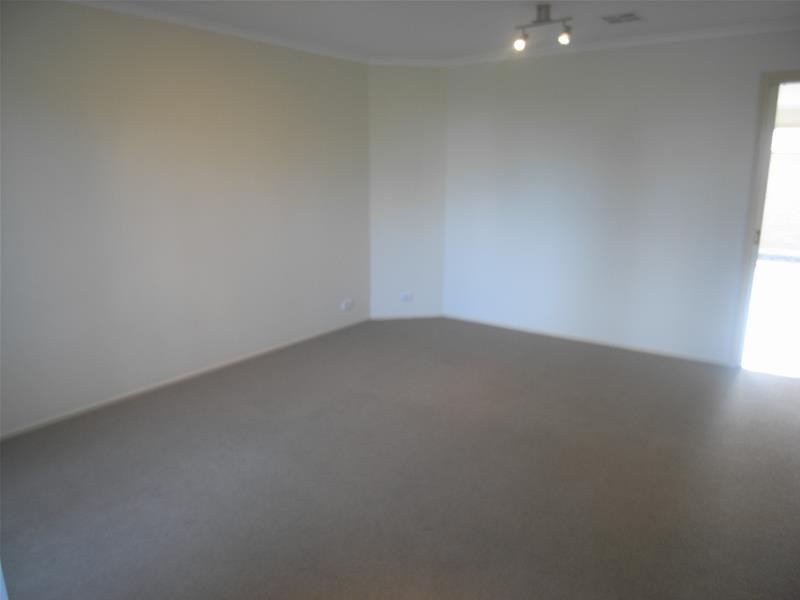 347 Anthony Rolfe Avenue, Gungahlin ACT 2912