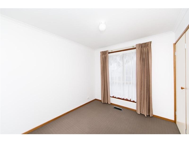 2/1 Stead Place, Banks ACT 2906