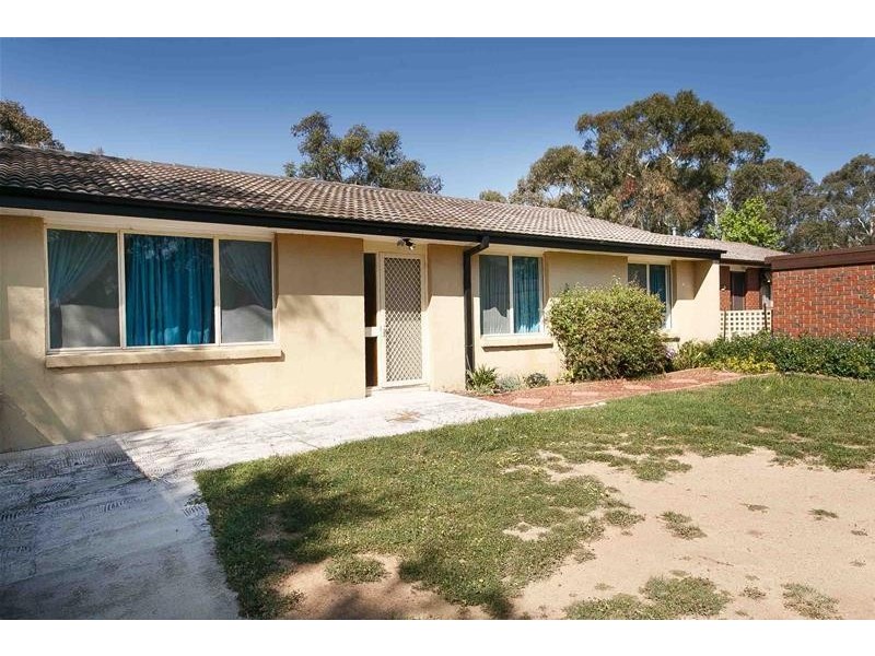 16 Skertchly Place, Florey ACT 2615