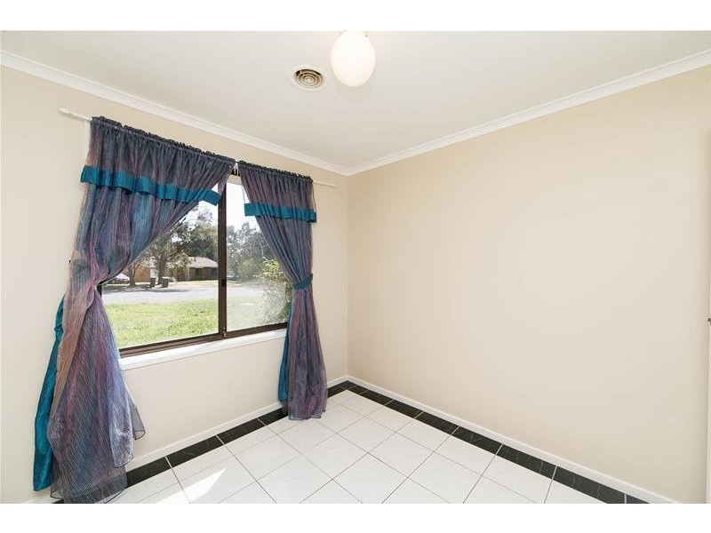 16 Skertchly Place, Florey ACT 2615