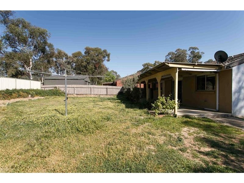 16 Skertchly Place, Florey ACT 2615