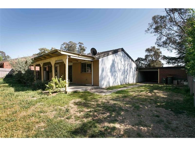 16 Skertchly Place, Florey ACT 2615