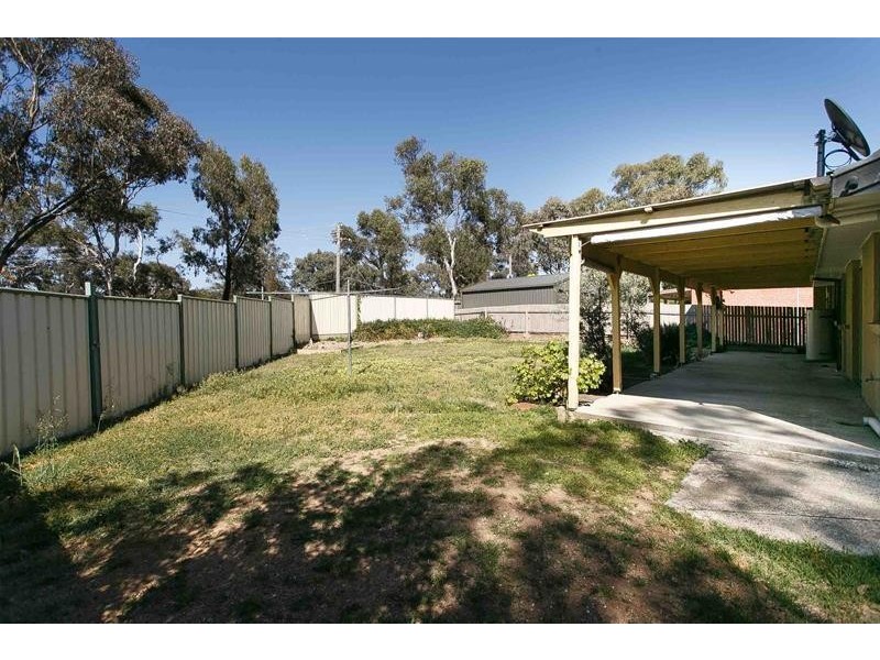 16 Skertchly Place, Florey ACT 2615