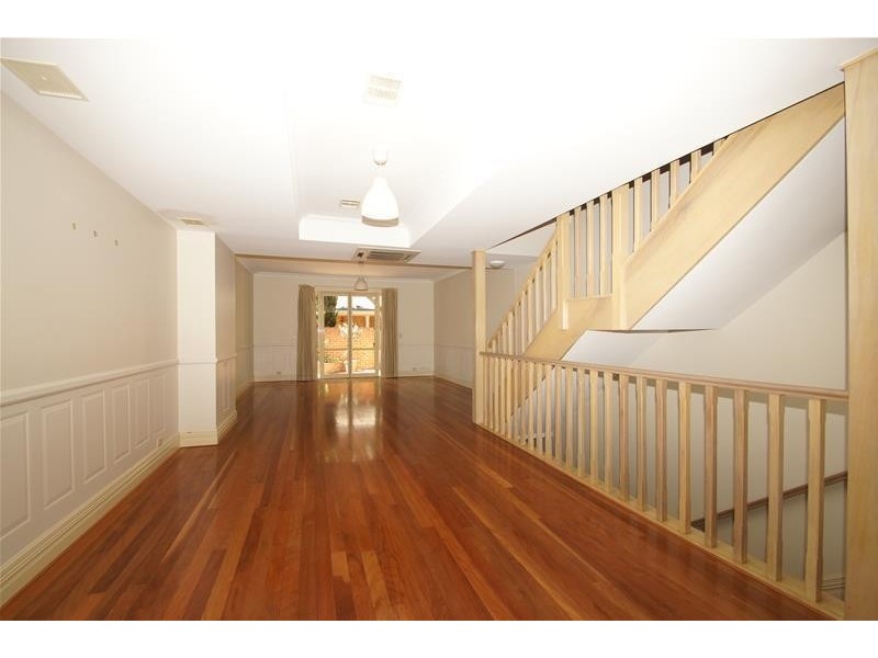 8/3 Ovens Street, Griffith ACT 2603