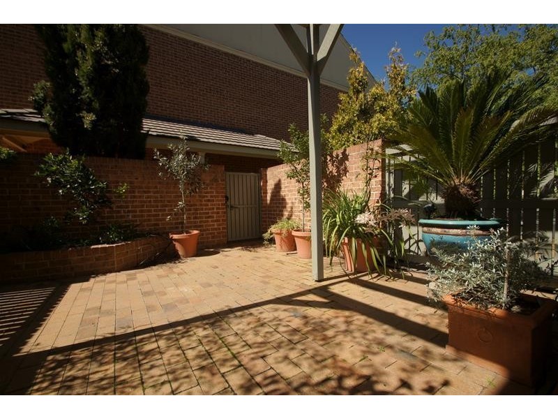 8/3 Ovens Street, Griffith ACT 2603