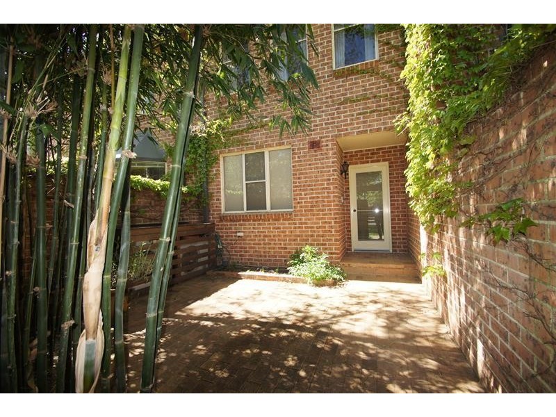 8/3 Ovens Street, Griffith ACT 2603