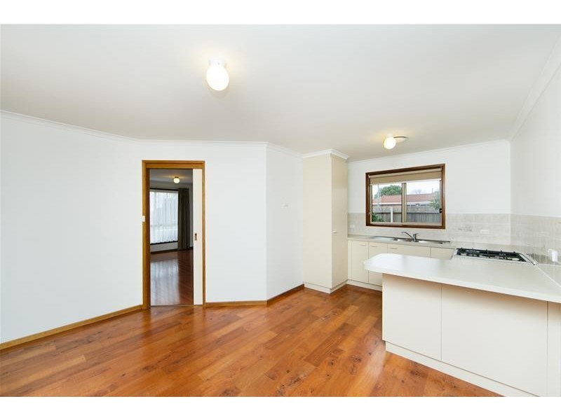 2/1 Stead Place, Banks ACT 2906