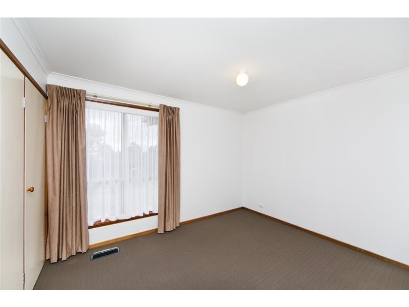 2/1 Stead Place, Banks ACT 2906