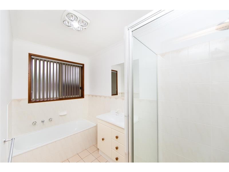 2/1 Stead Place, Banks ACT 2906