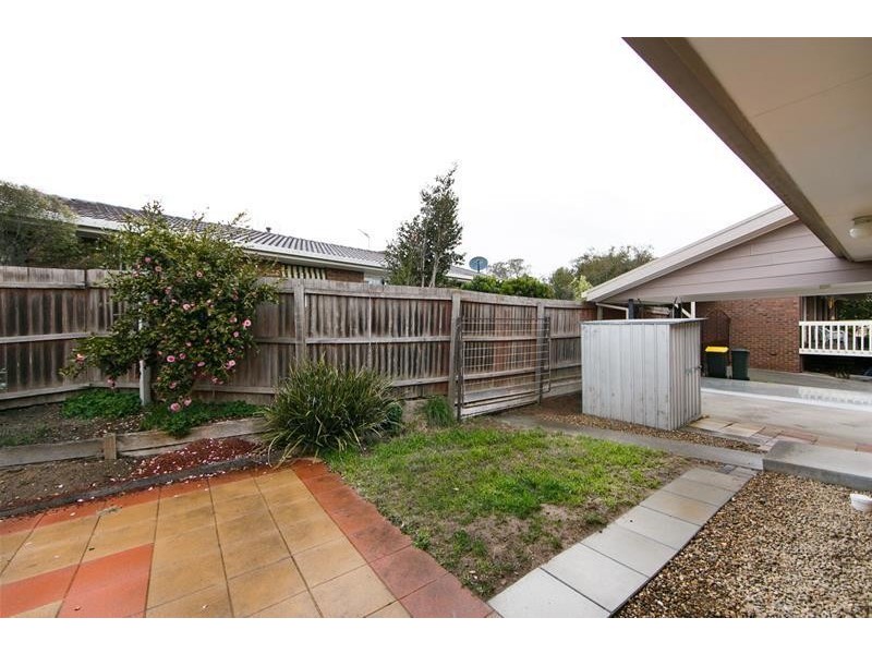 2/1 Stead Place, Banks ACT 2906