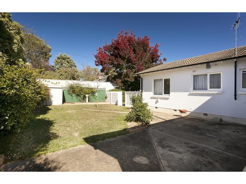 14 Dutton Street, Dickson ACT 2602