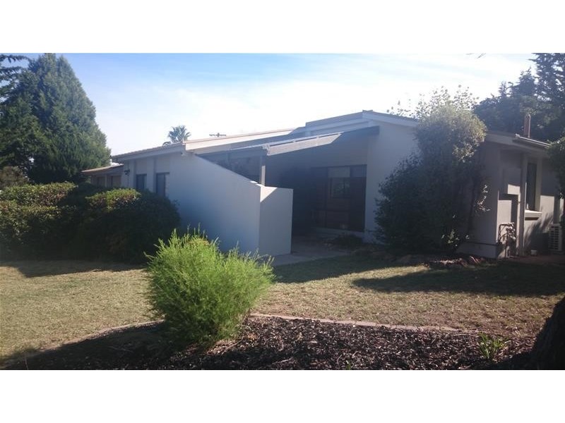 25 Maconochie Circuit, Oxley ACT 2903