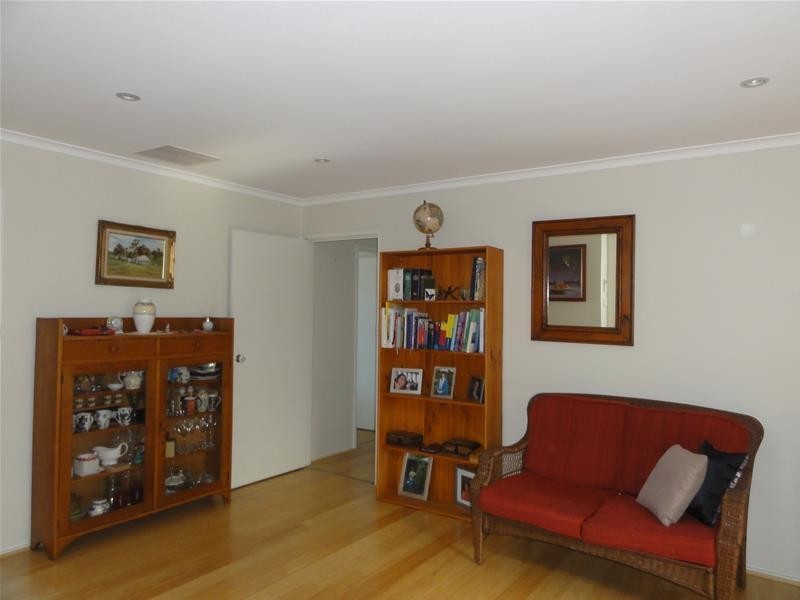 2 Meymott Place, Latham ACT 2615