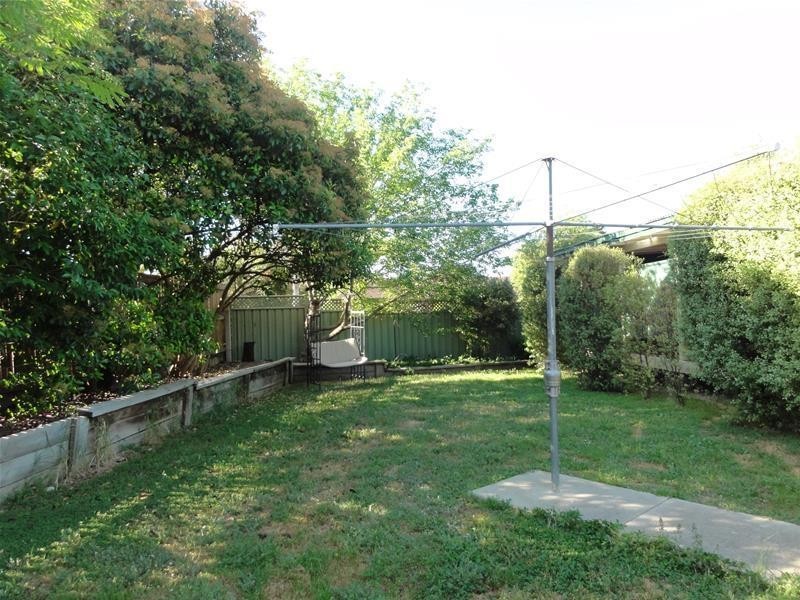 2 Meymott Place, Latham ACT 2615