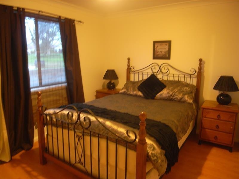 8 Clover Close, Murrumbateman NSW 2582