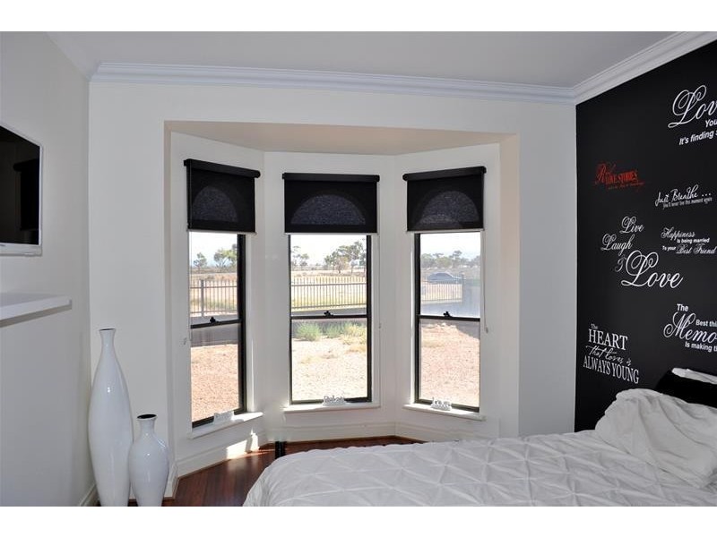 4 Bowman Road, Stirling North SA 5710