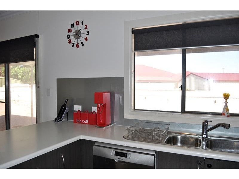 4 Bowman Road, Stirling North SA 5710