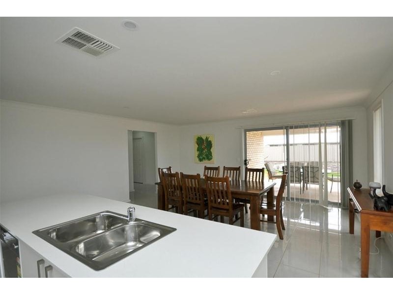 5 Averis Court, Stirling North SA 5710