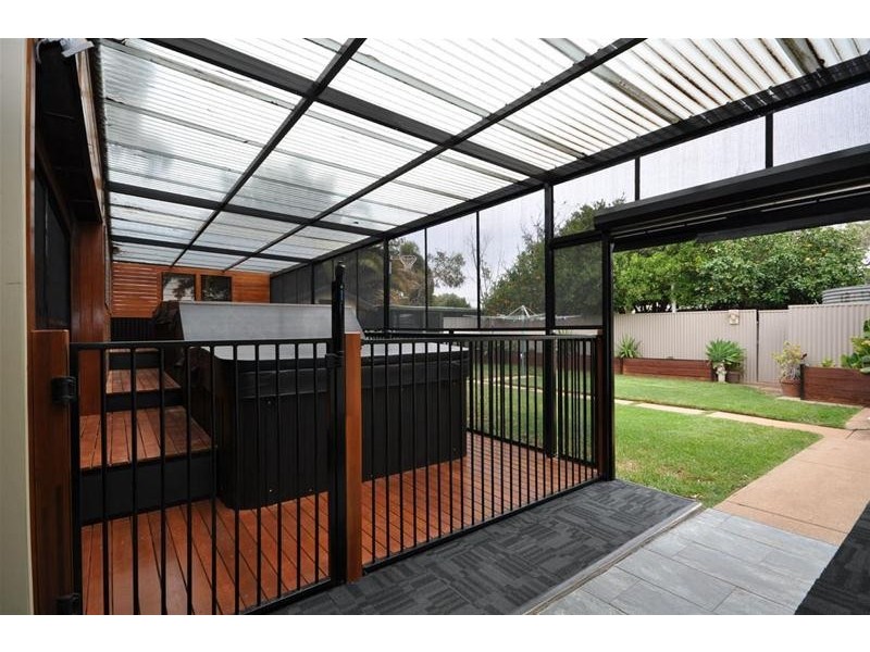 16 Howden Street, Stirling North SA 5710