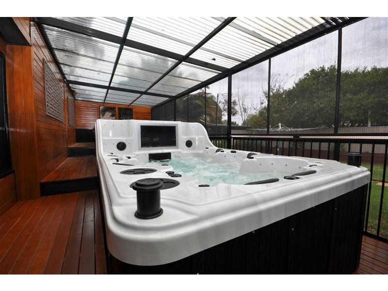 16 Howden Street, Stirling North SA 5710