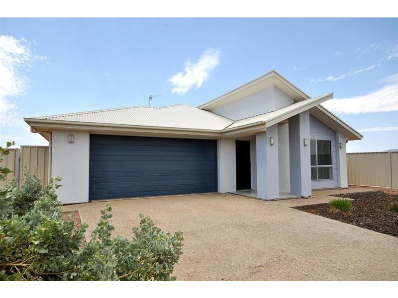 5 Averis Court, Stirling North SA 5710