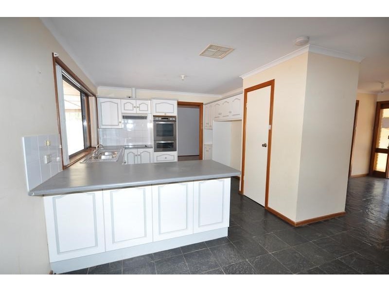 99 McConnal Road, Stirling North SA 5710