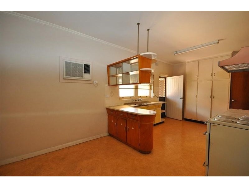 16 Eyre Highway, Port Augusta West SA 5700