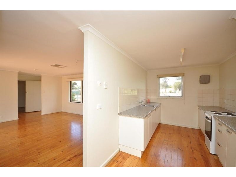 10 Richardson Crescent, Port Augusta West SA 5700