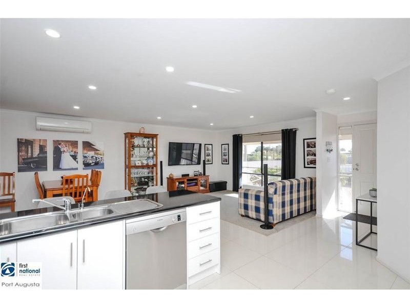 24 Francis Street, Stirling North SA 5710