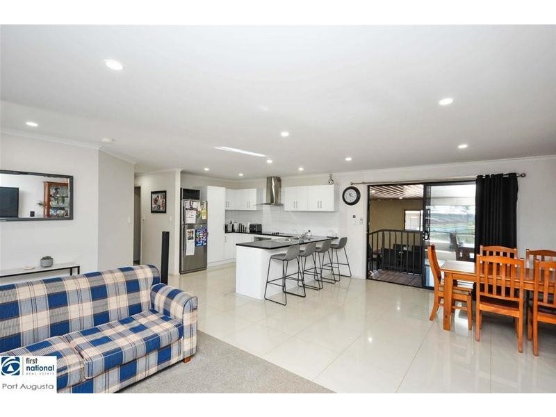 24 Francis Street, Stirling North SA 5710