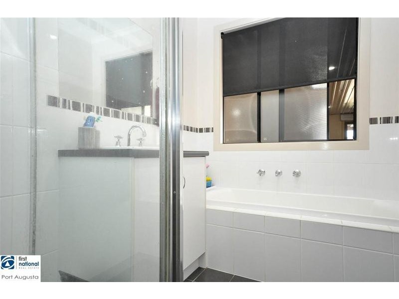 24 Francis Street, Stirling North SA 5710