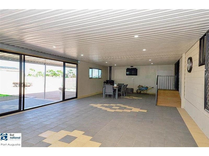 24 Francis Street, Stirling North SA 5710