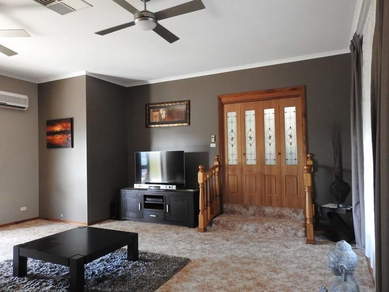 6 Herbert Street, Stirling North SA 5710