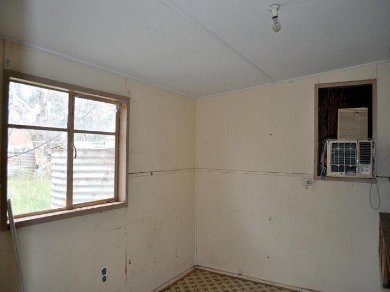 24 Kanyaka Avenue, Stirling North SA 5710