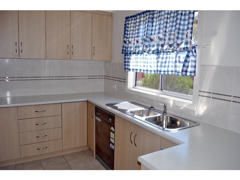 8 Herbert Street, Stirling North SA 5710