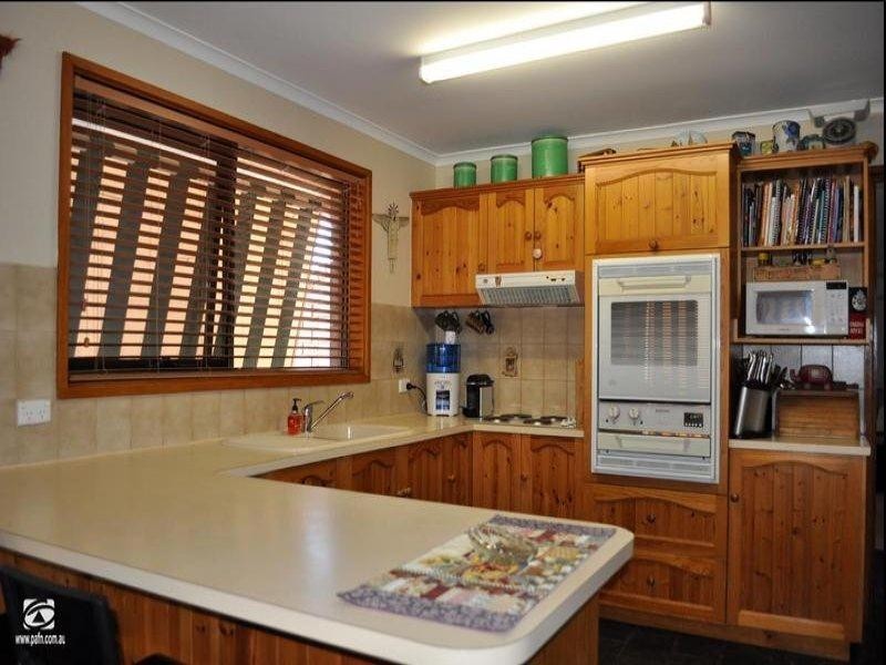 17 Crichton Drive, Port Augusta West SA 5700