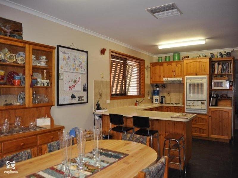 17 Crichton Drive, Port Augusta West SA 5700